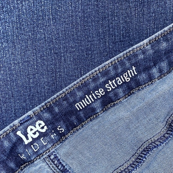 LEE RIDERS Distressed Denim Jeans Mid-Rise Straight Leg in Med Blue Size 18 - Picture 4 of 6